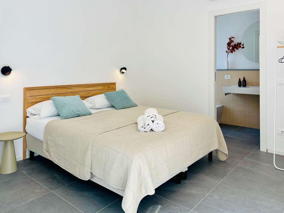 Comfort Room, Non Smoking, Garden View | Premium bedding, memory foam beds, individually decorated
