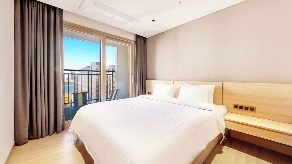 Room | Free WiFi, bed sheets