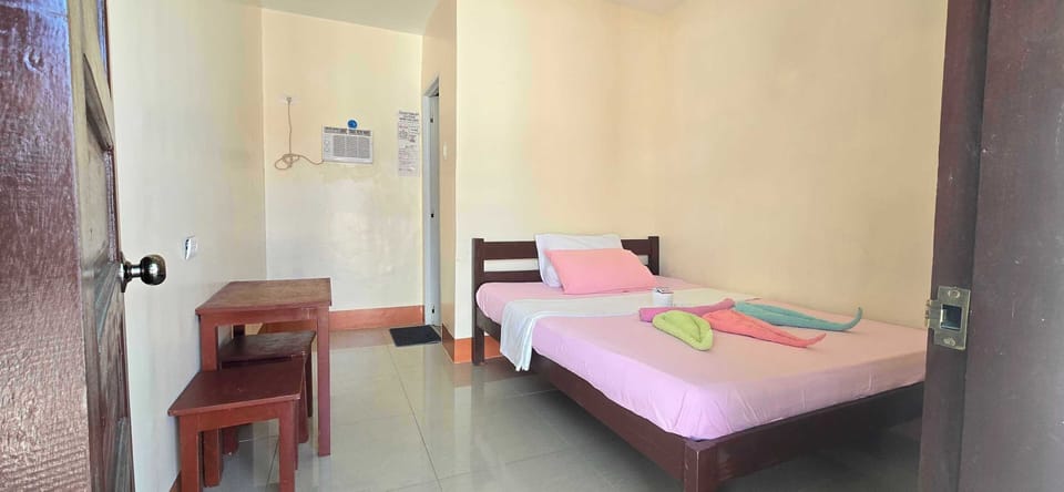 Deluxe Double Room | Egyptian cotton sheets, premium bedding, down comforters