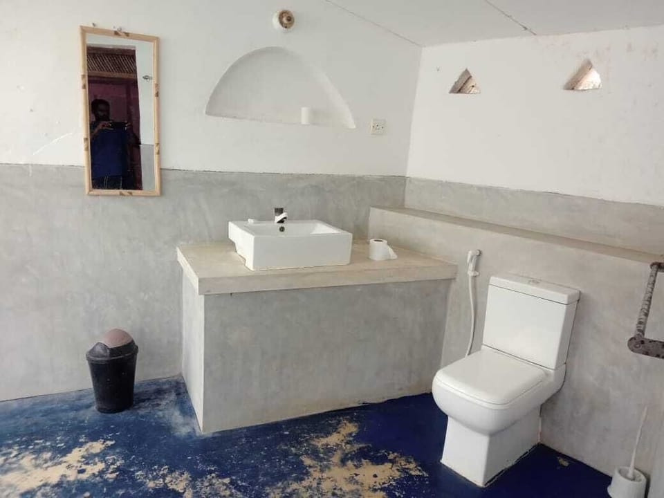 Standard Double Room | Bathroom | Bathrobes, towels