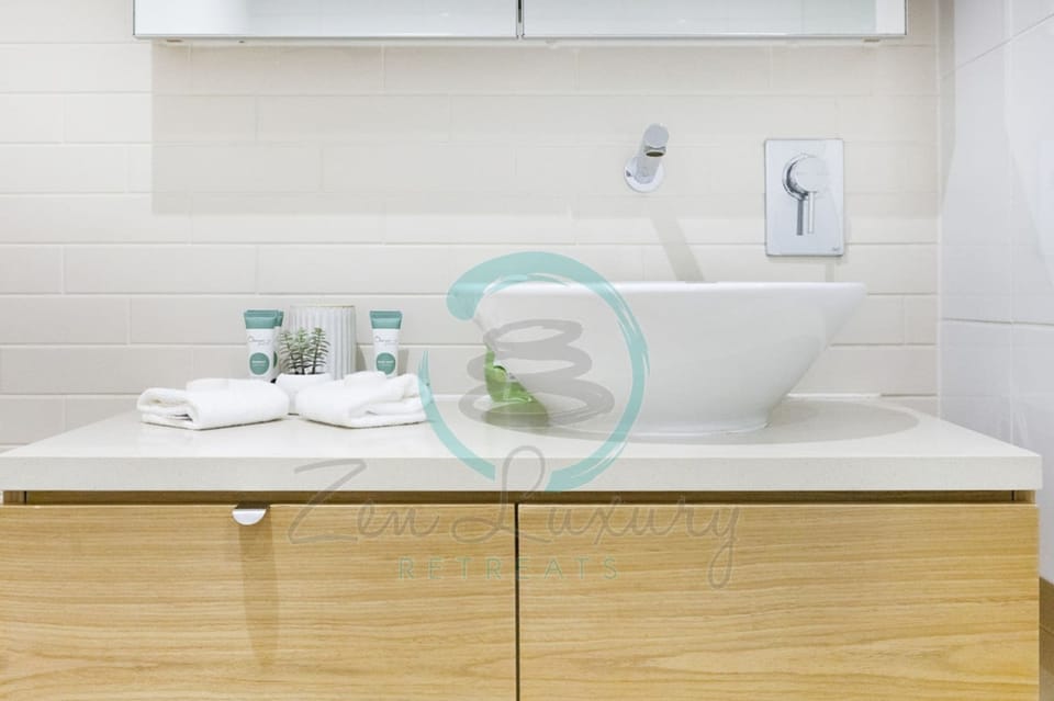 Zen Oceania Moon Dunes Gulf View Apartment in Darwin