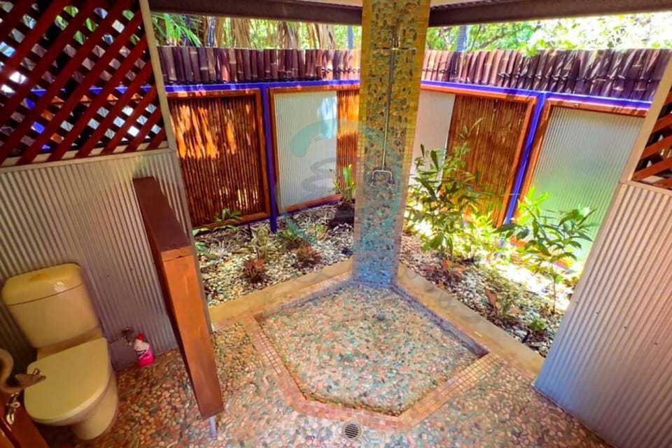 Zenhouse Bali Pool Garden Massive Grounds House in Darwin