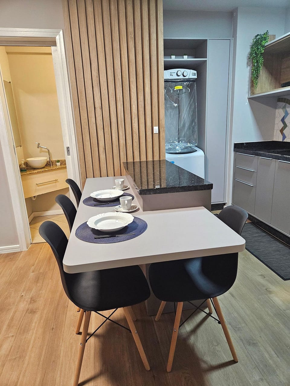 Apartment | Dining