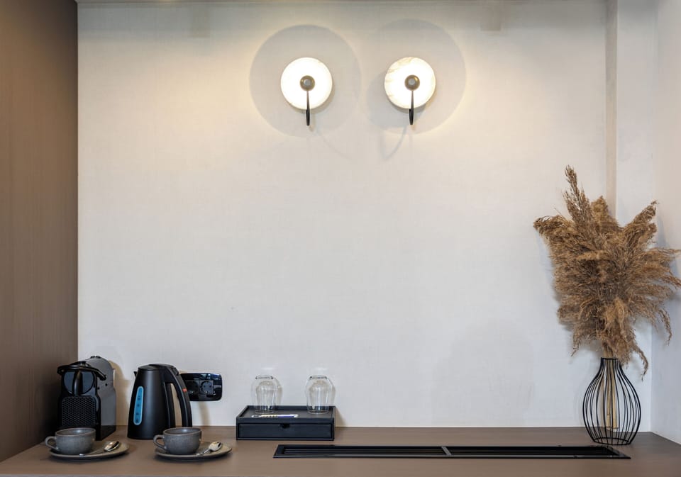 Maison Suite with Balcony and Hot tub | Interior detail