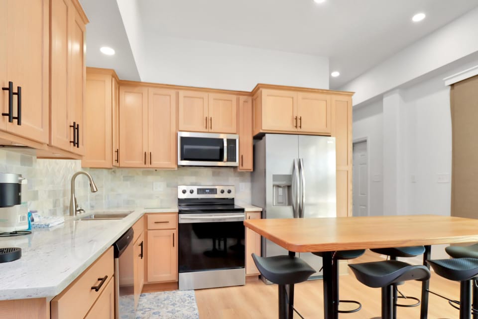 House, Multiple Beds (Dolphin Daze Beach House) | Private kitchen | Oven, toaster