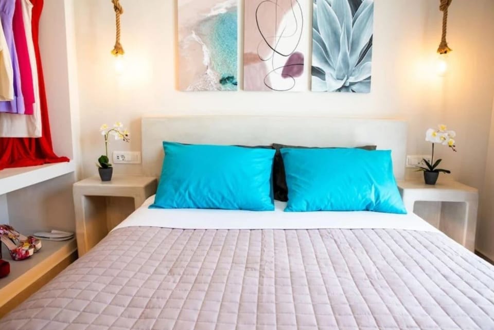 Luxury Apartment | 1 bedroom, hypo-allergenic bedding, in-room safe, soundproofing