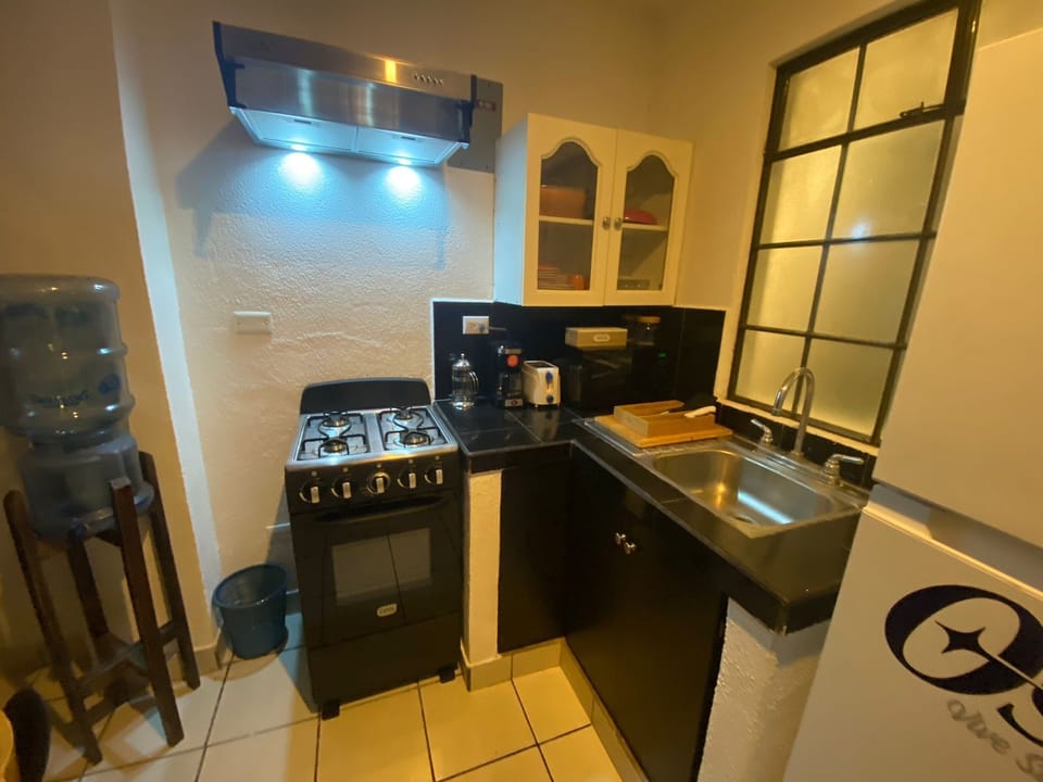 Comfort Apartment, Multiple Beds | Private kitchen
