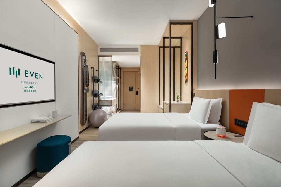WiFi (free), bed sheets