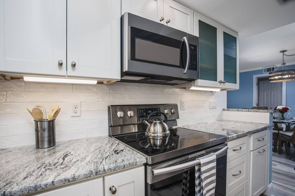 Condo (Harbor Towers 2nd Fl Dock Views) | Private kitchen