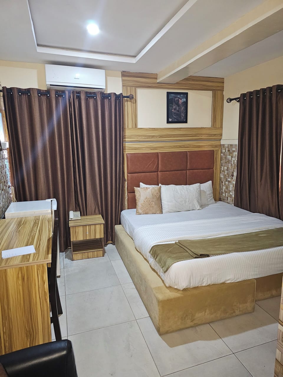 Economy Single Room | Premium bedding, WiFi (free), bed sheets