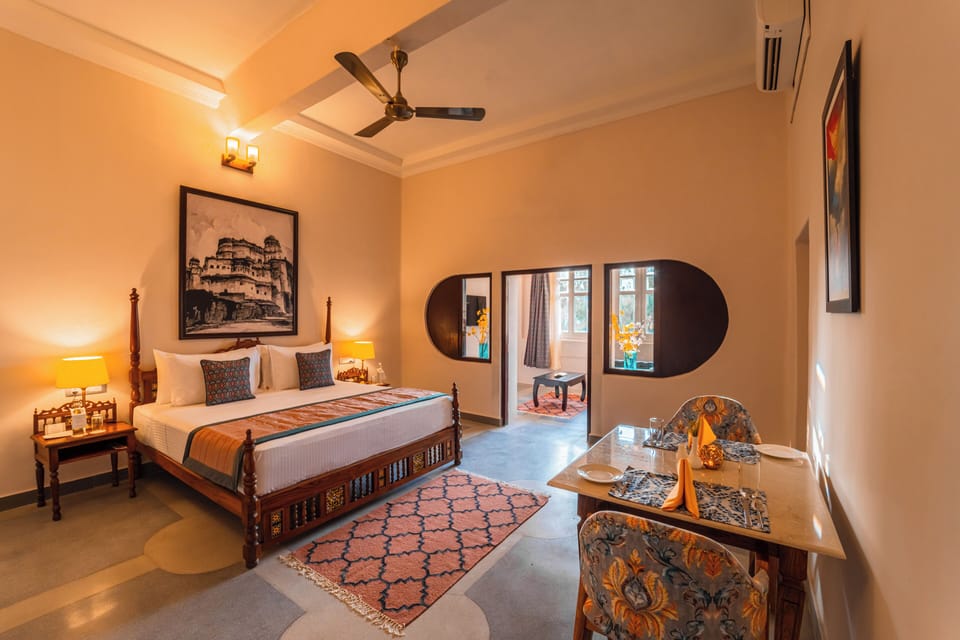Junior Suite | In-room safe, iron/ironing board (on request), WiFi (free)