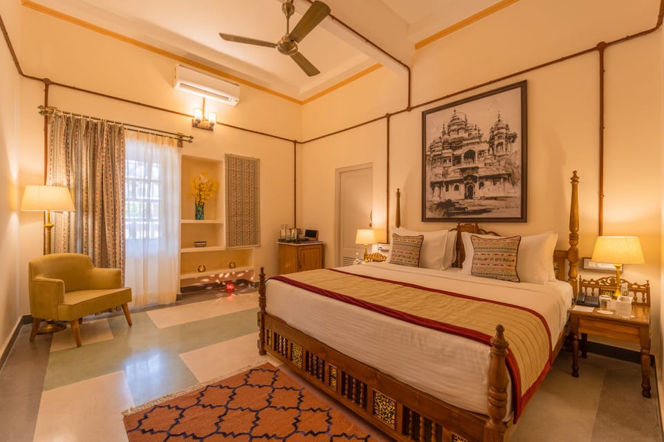Premium Room | In-room safe, iron/ironing board (on request), WiFi (free)