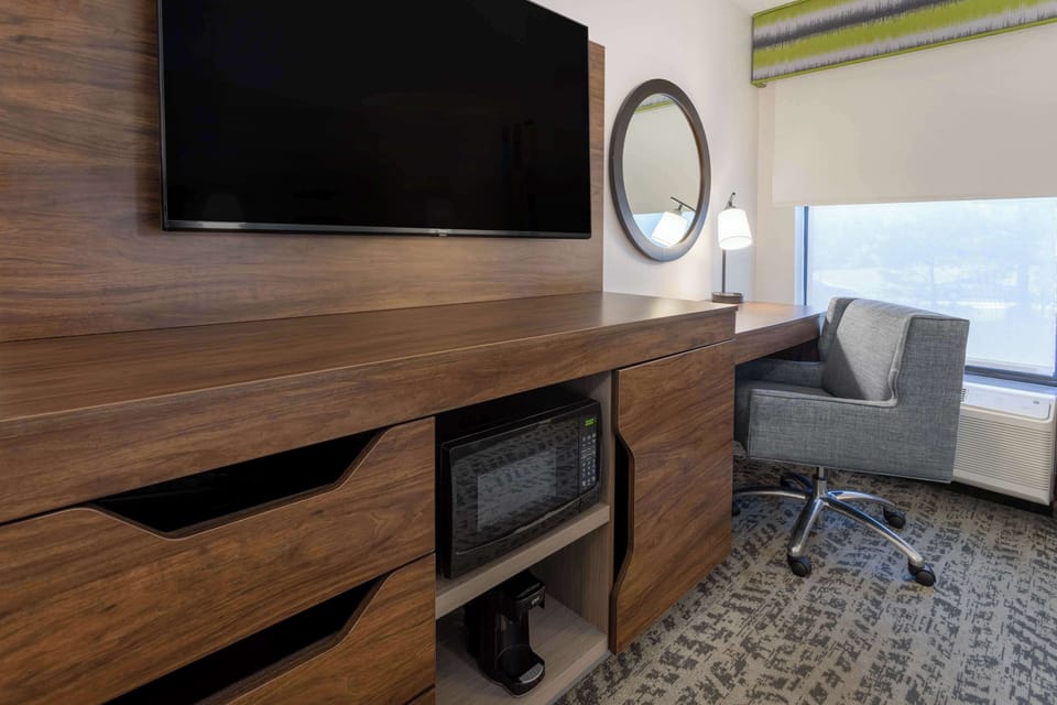 Room, 1 King Bed, Accessible | In-room safe, iron/ironing board, free WiFi, bed sheets