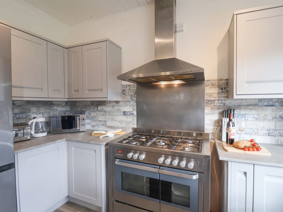 Fridge, dishwasher, electric kettle, toaster