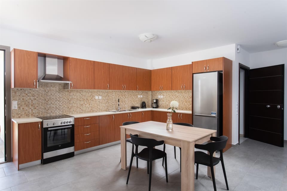 Family Suite, Sea View, Ground Floor | In-room dining