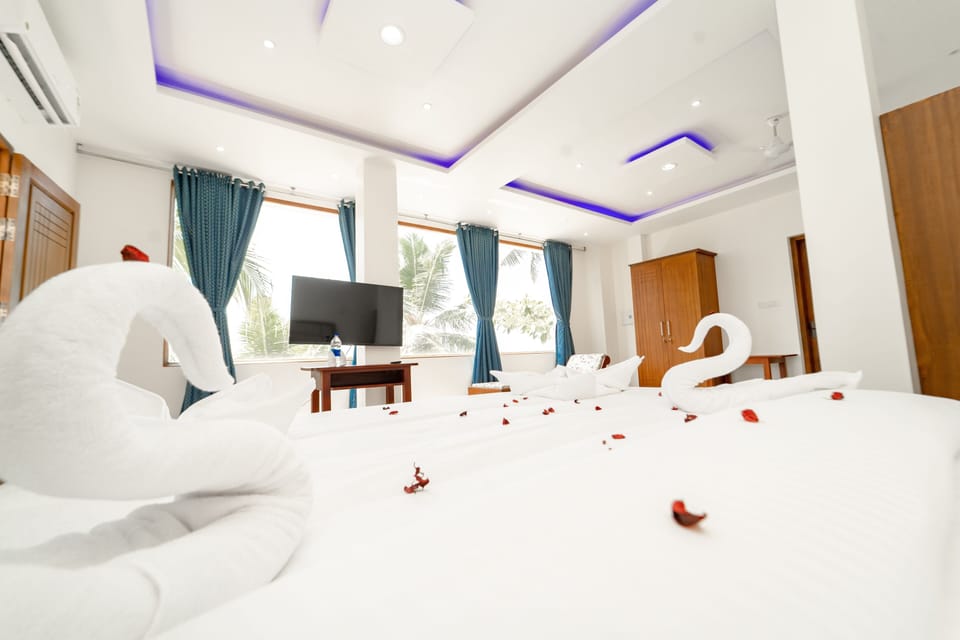 Honeymoon Double Room, Sea View | Premium bedding, individually furnished, desk, free WiFi