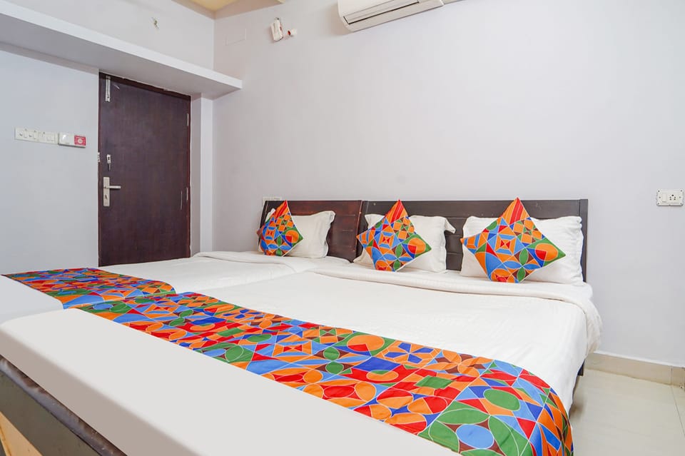 Egyptian cotton sheets, premium bedding, in-room safe, soundproofing