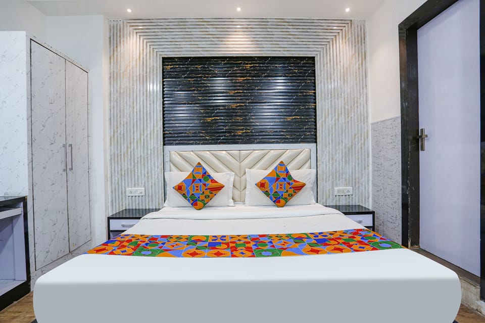 Egyptian cotton sheets, premium bedding, in-room safe, soundproofing