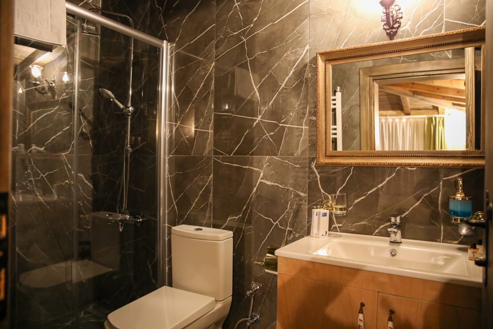 Comfort Suite, River View | 1 bedroom, Egyptian cotton sheets, premium bedding
