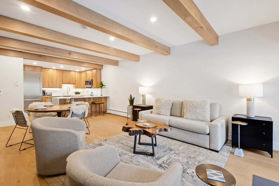 Condo, 2 Bedrooms | Living area