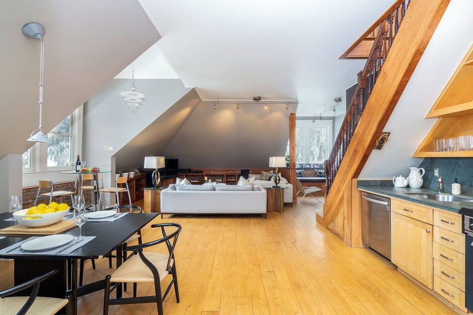 Apartment, 1 Bedroom | Private kitchen | Fridge, oven, coffee/tea maker, toaster