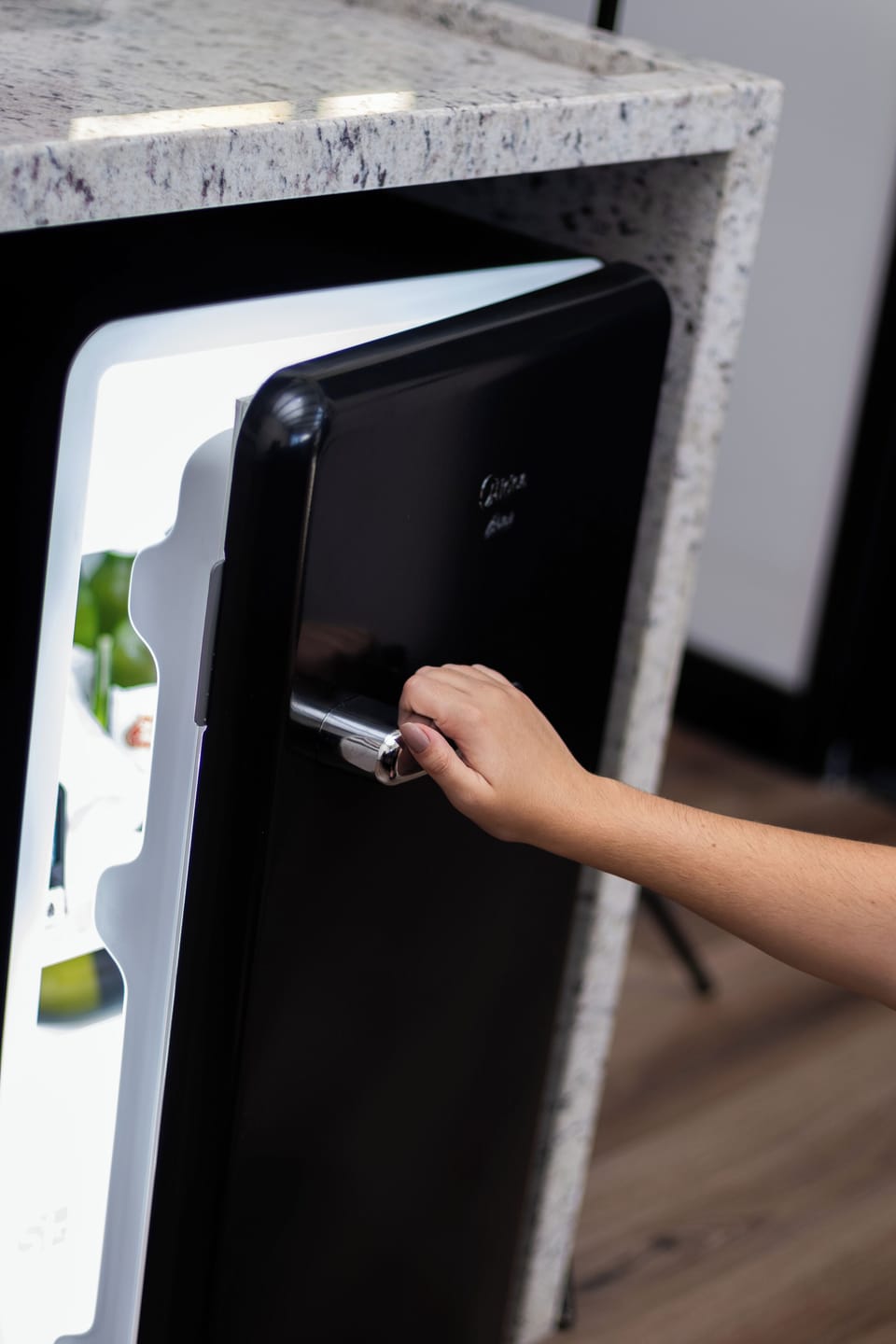 Mini-refrigerator