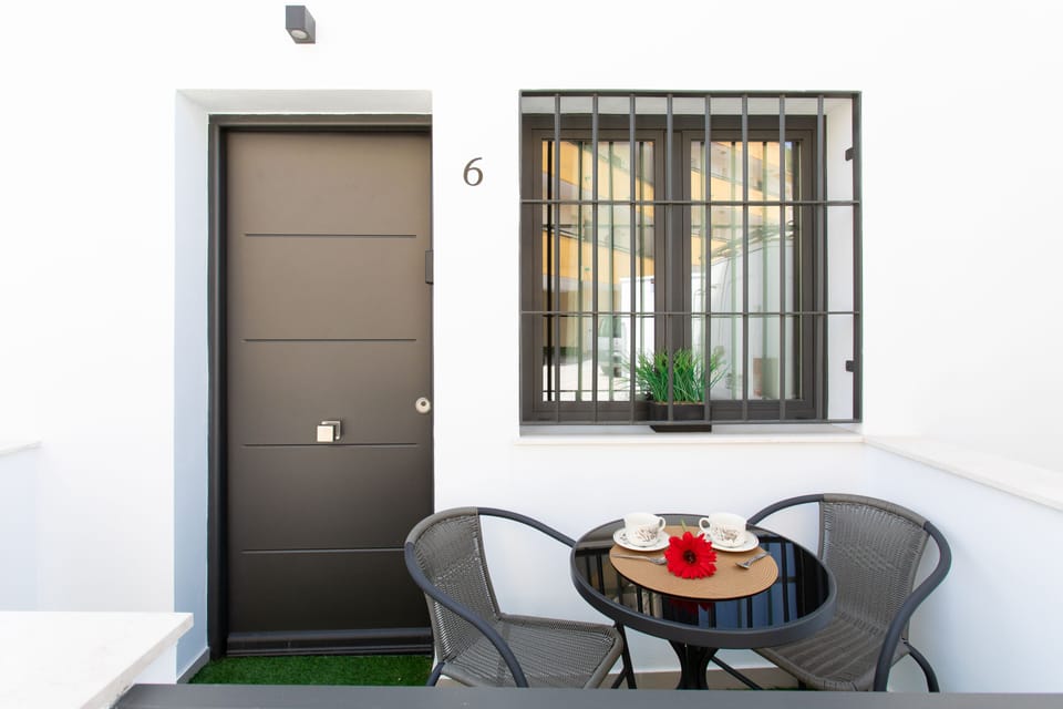 Boutique Rooms Playa Burriana Hostel in Nerja