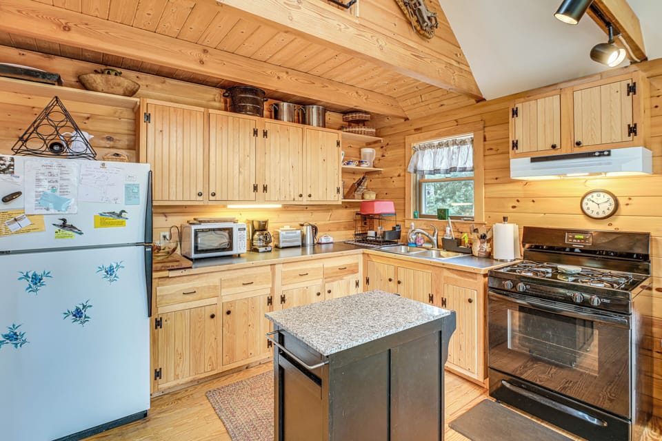 House (2 Bedrooms) | Interior