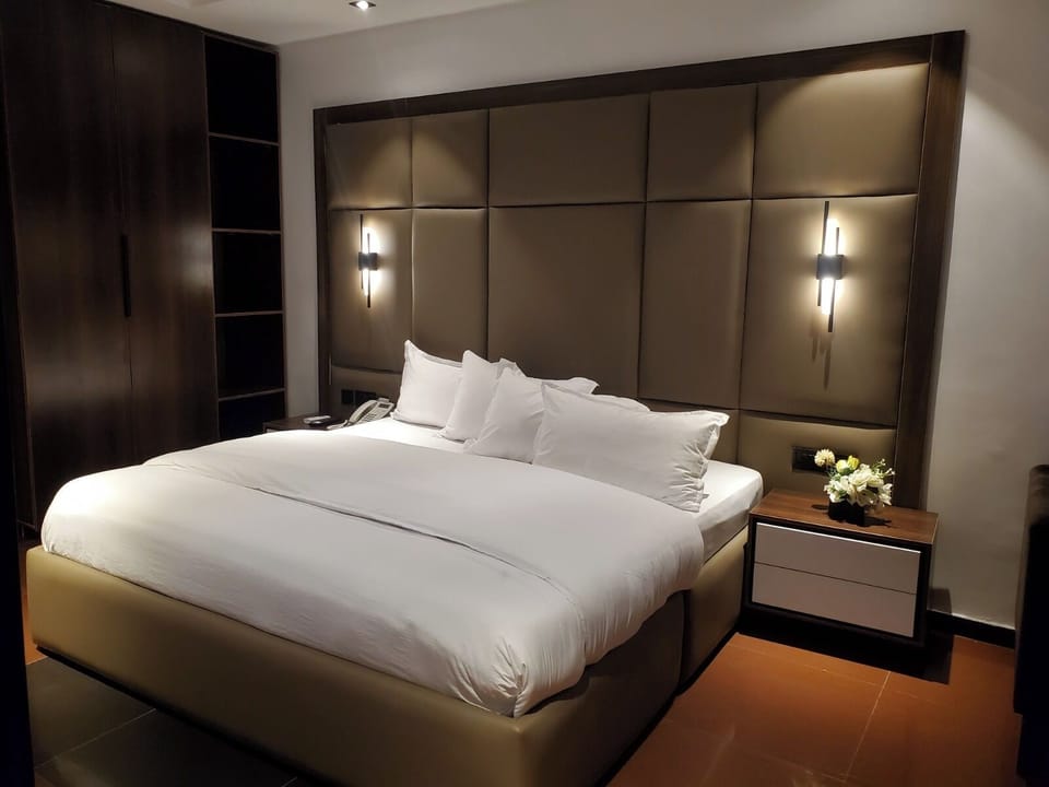 Executive Room | Bathroom | Slippers