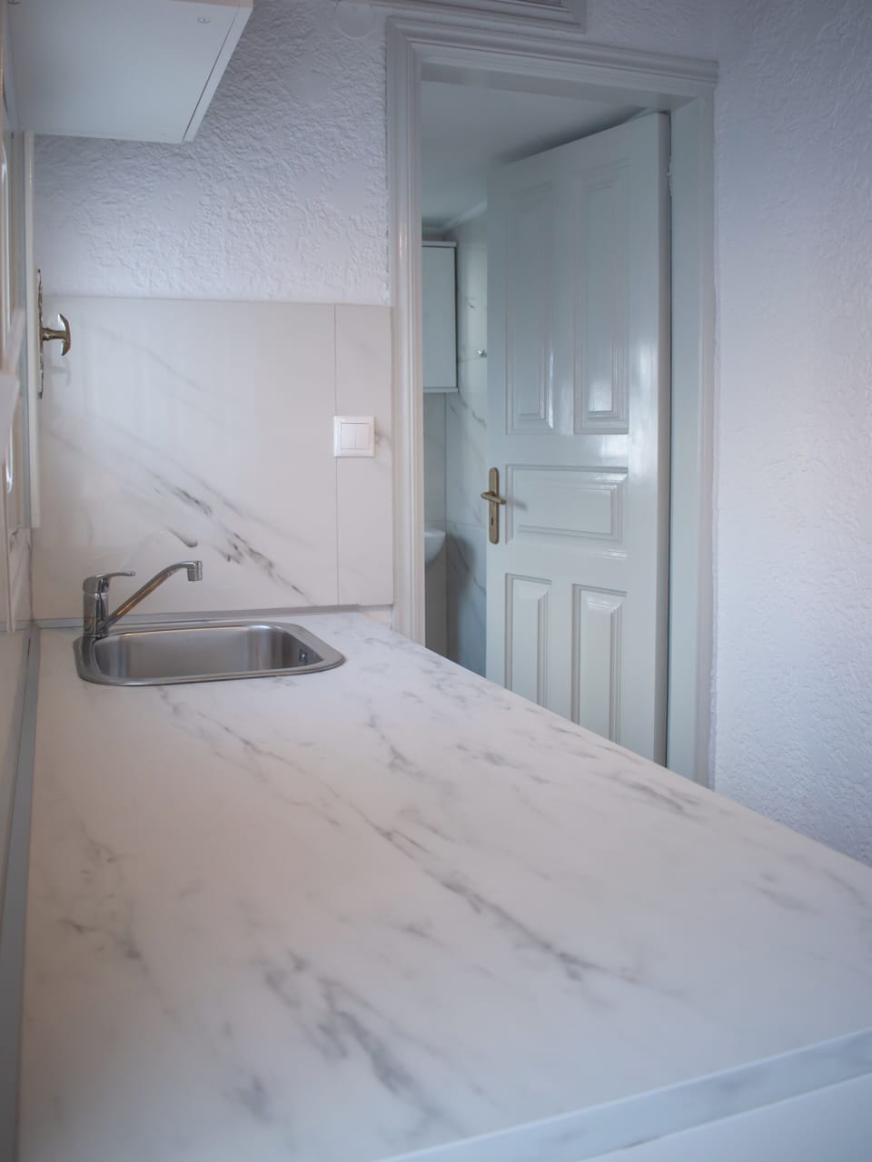 Comfort Room | Blackout drapes, soundproofing, iron/ironing board, free WiFi
