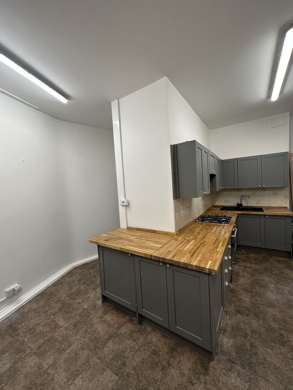 Apartment | Private kitchen | Fridge, microwave, oven, stovetop