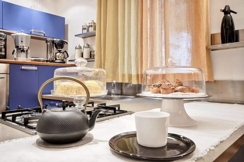 Superior Apartment | Private kitchen | Full-size fridge, microwave, oven, stovetop