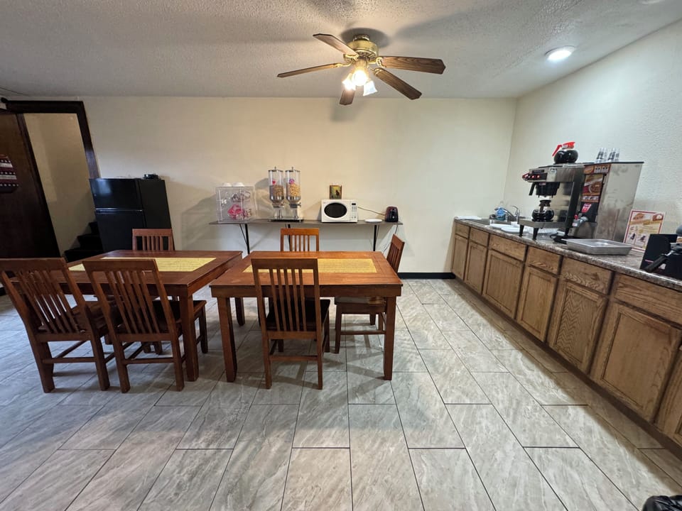 Breakfast area