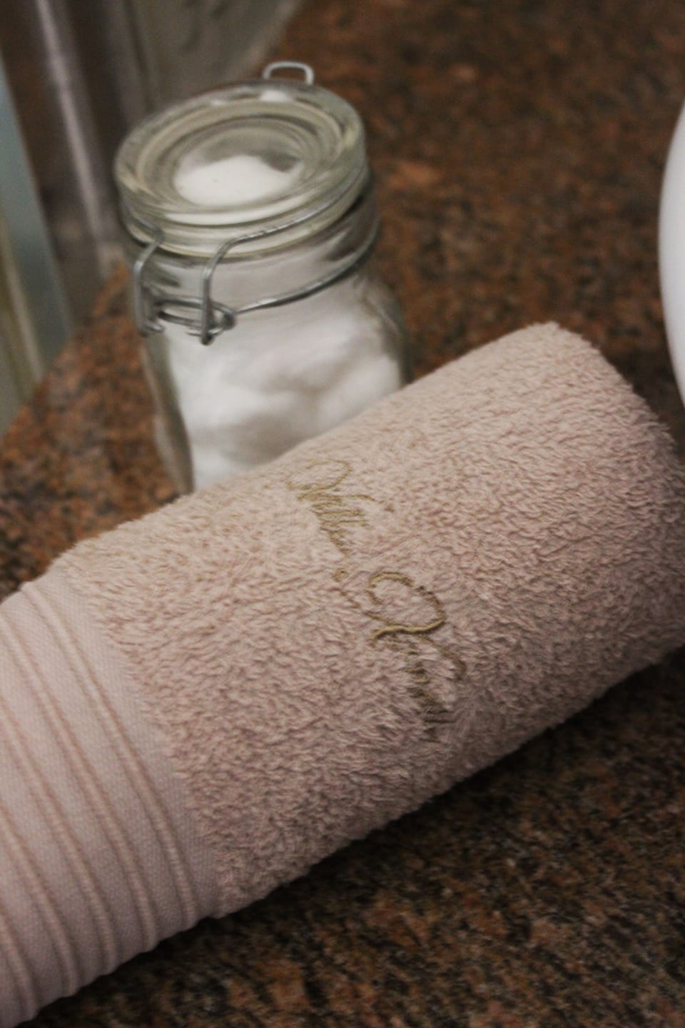 Bathroom amenities