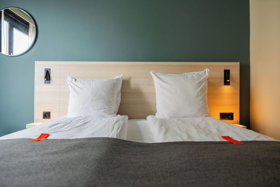 Double Room | Desk, laptop workspace, free WiFi, bed sheets