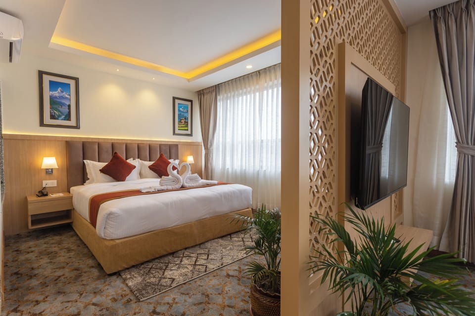 Suite | Hypo-allergenic bedding, desk, soundproofing, iron/ironing board