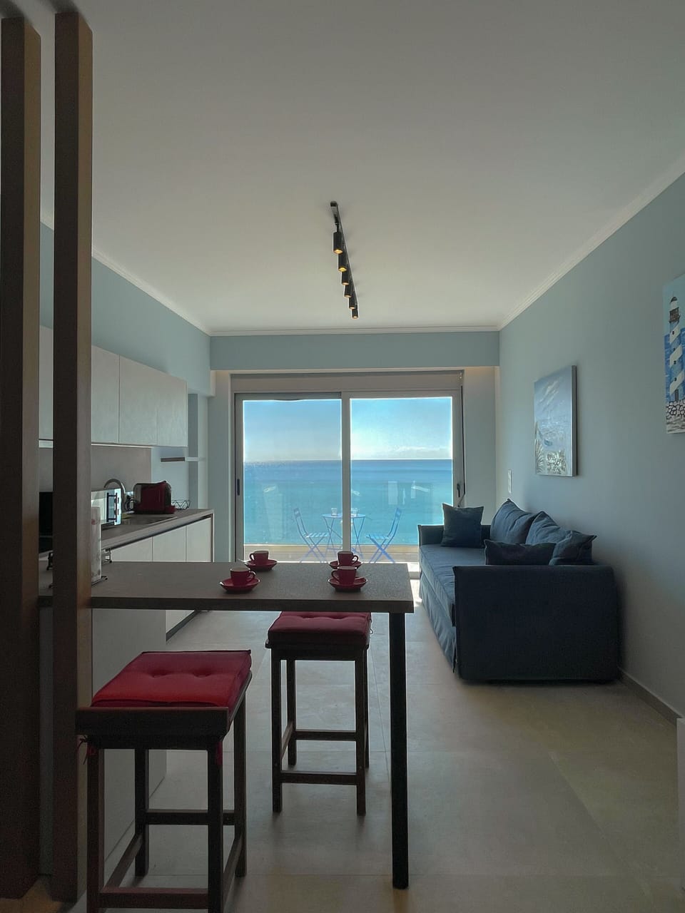 Studio | Private kitchen | Full-size fridge, microwave, oven, electric kettle