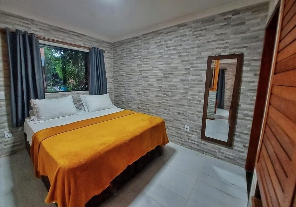 In-room safe, laptop workspace, iron/ironing board, free WiFi
