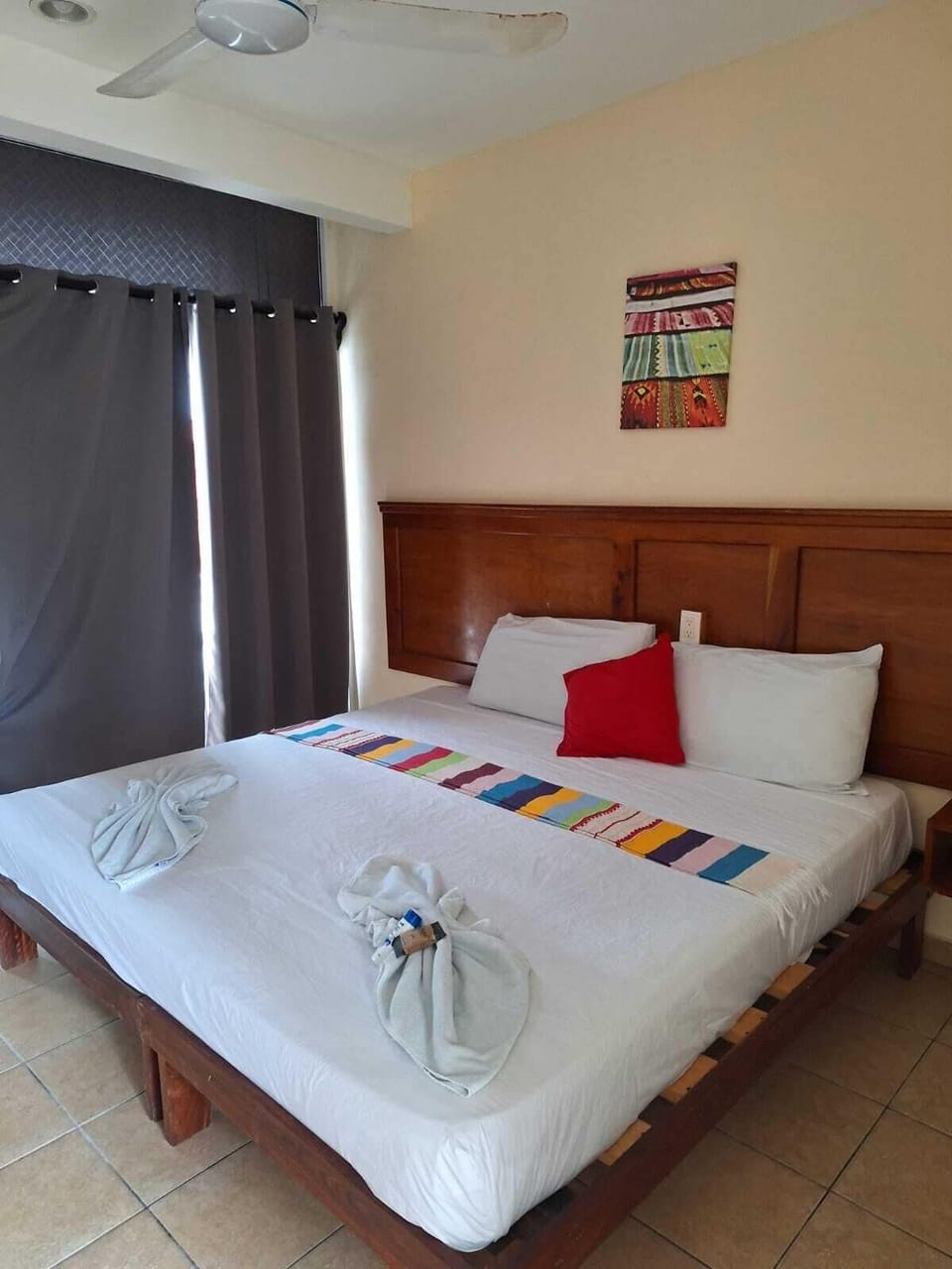 Standard Room, City View | Living area | Smart TV