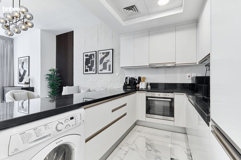 Luxury Apartment | Private kitchen | Fridge, microwave, oven, stovetop