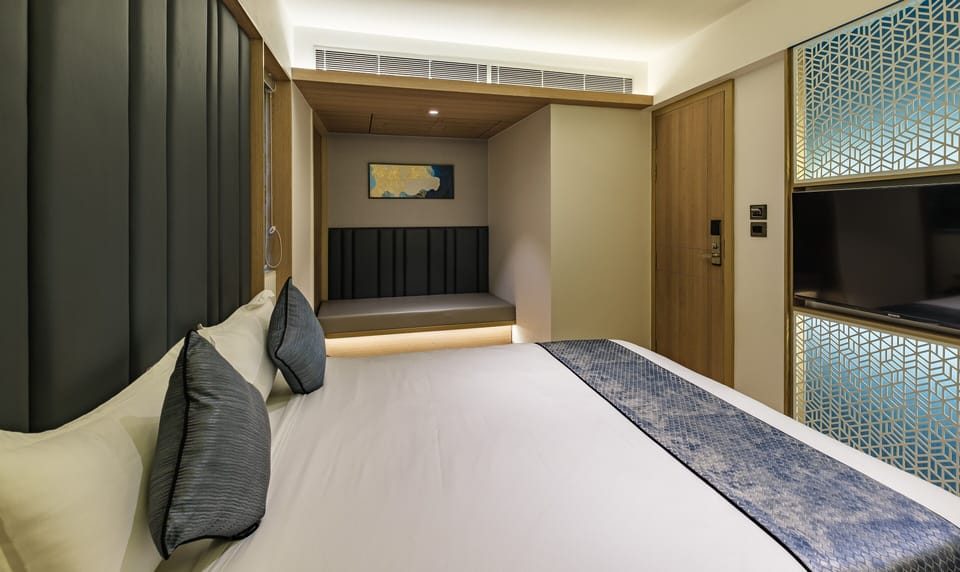 Premium Room | Egyptian cotton sheets, premium bedding, minibar, soundproofing
