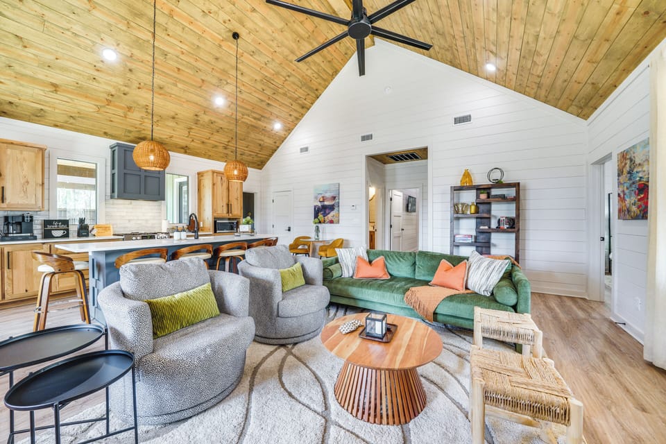 House (3 Bedrooms) | Interior