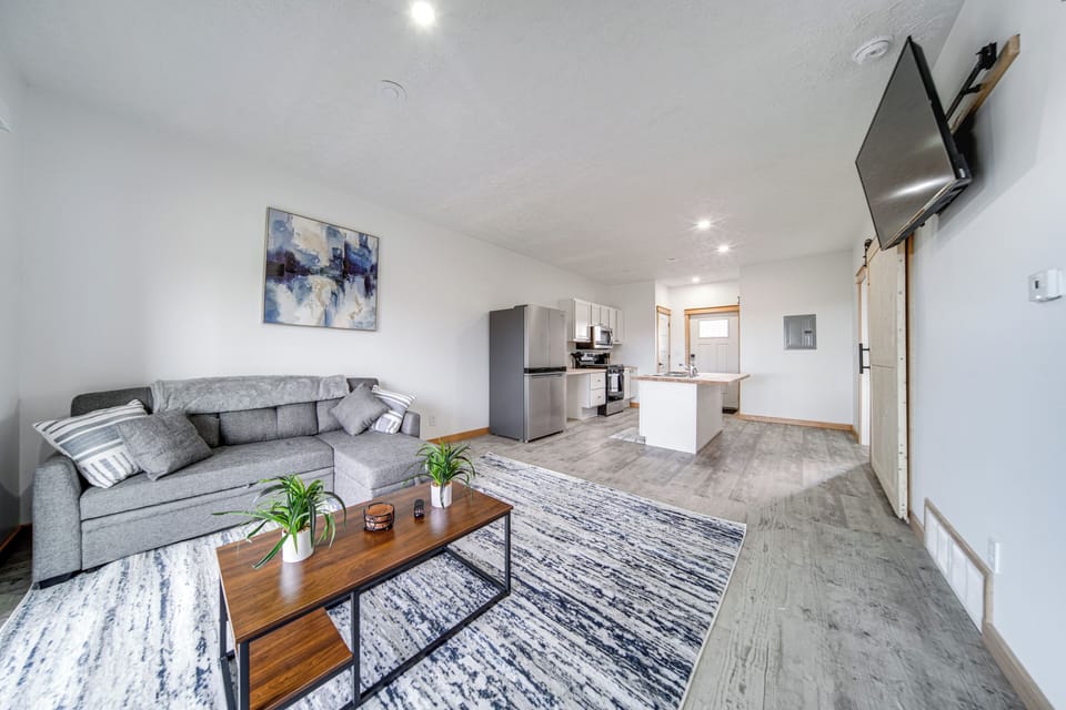 Apartment (2 Bedrooms) | Front of property