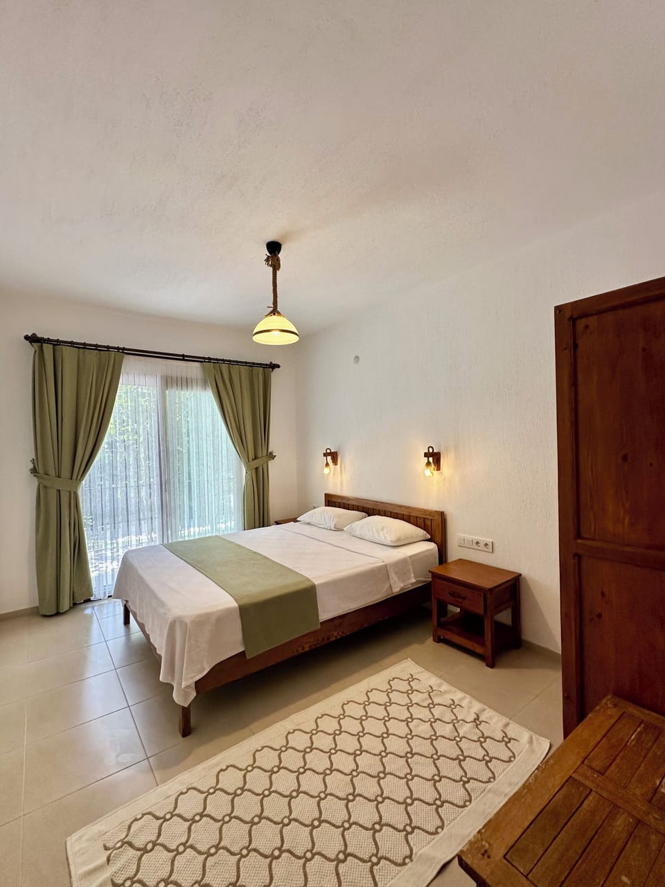 Economy Apartment, Garden View | Soundproofing, free WiFi, bed sheets