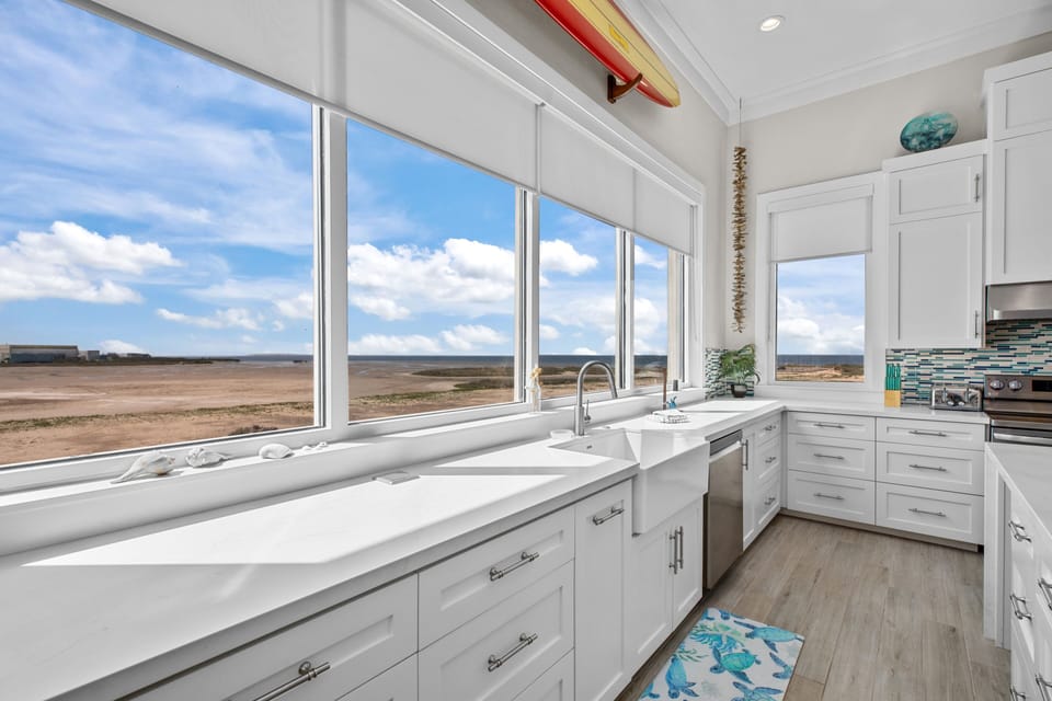 House, 3 Bedrooms | Private kitchen | Coffee/tea maker, fridge, oven, toaster