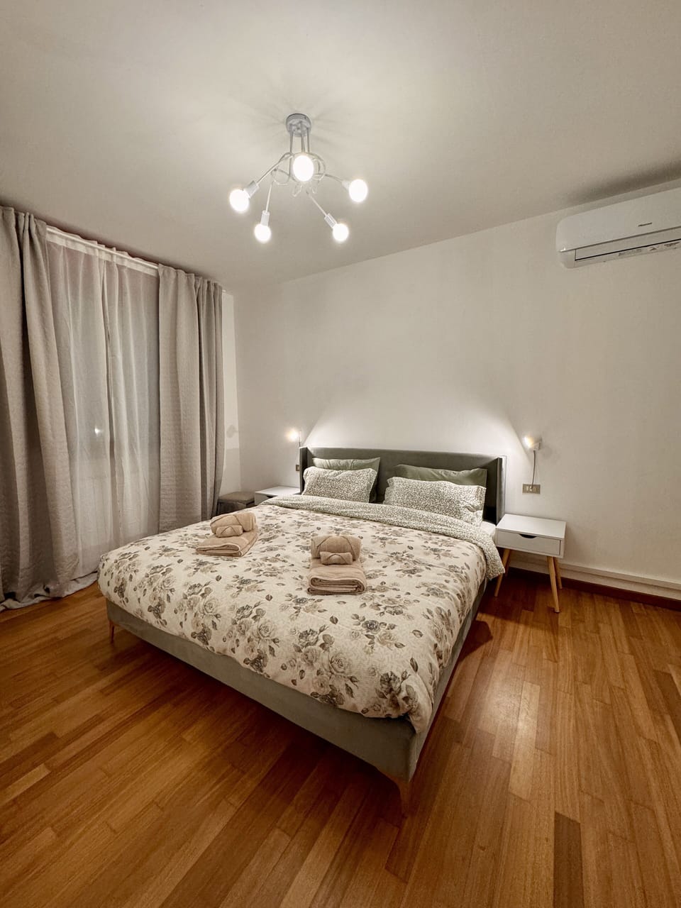Condo | Down comforters, WiFi (free)