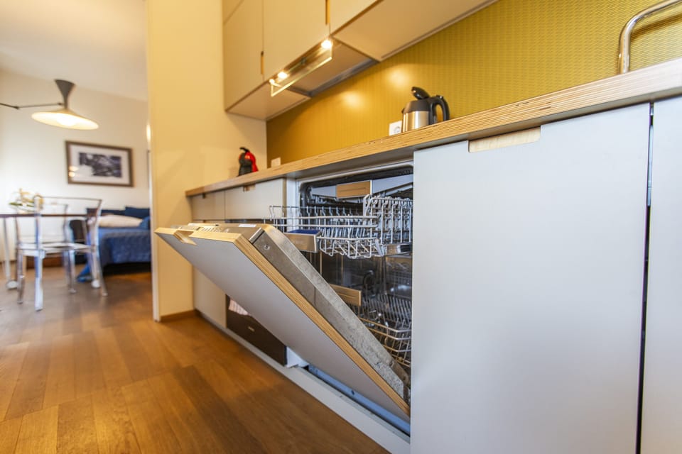 House | 1 bedroom, soundproofing