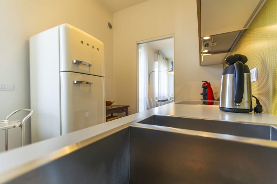House | 1 bedroom, soundproofing