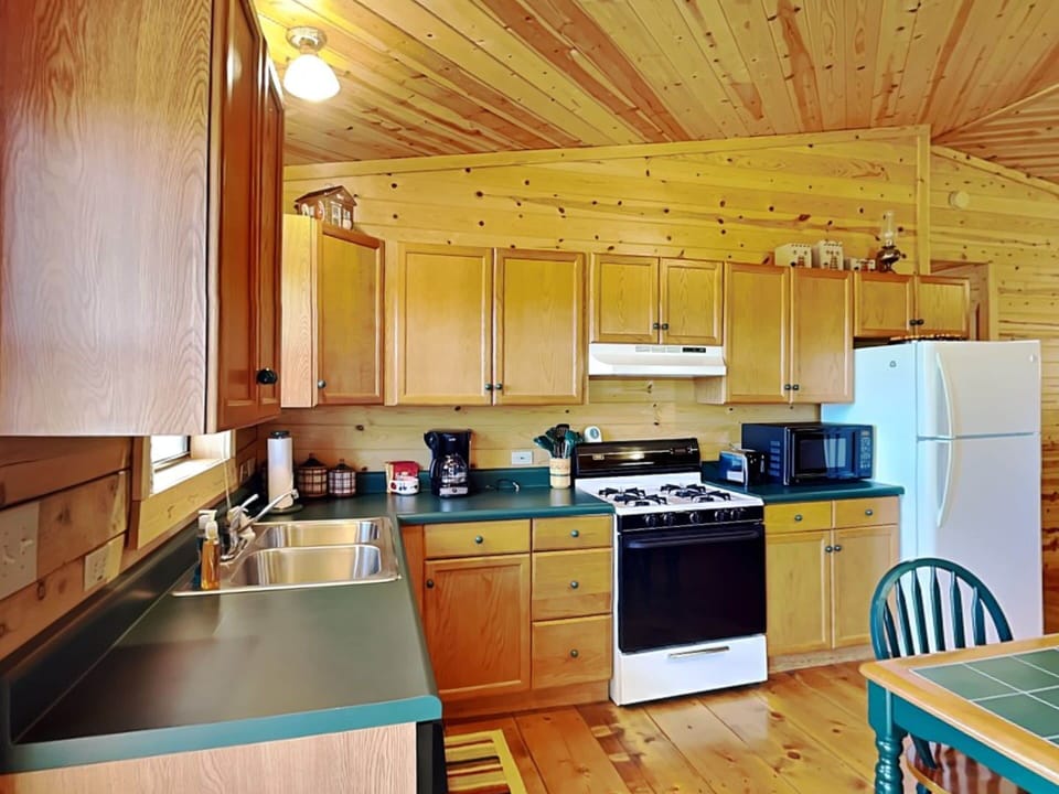 House (3 Bedrooms) | Property amenity