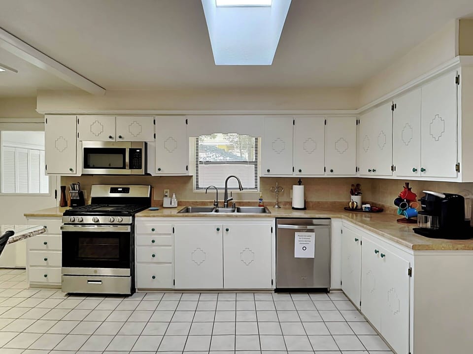 House (4 Bedrooms) | Property amenity